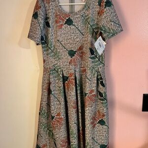 Lularoe Amelia floral dress WITTH POCKETS